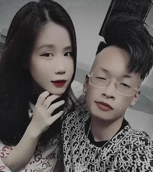 Ảnh thumbnail video Lộ clip sex Hoàng Cửu Bảo em trai này địt bạn gái dáng ngon đít tròn vú to lồn ướt anh đẩy mạnh trên giường đít em nảy lên nhìn khá phê